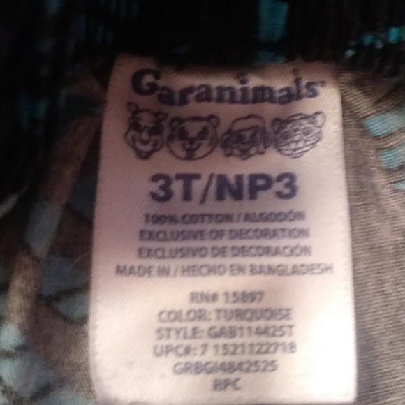 Boy's shorts - Picture 2 of 3